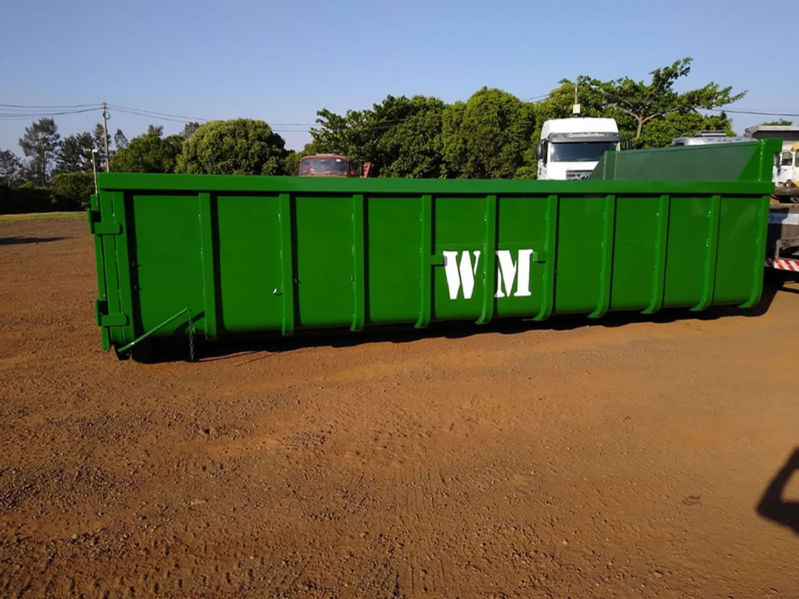Caçamba Rollon verde da WM Caçambas